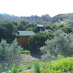 ファームステイ Yesil Bahce Bungalow - Ahsap Evler